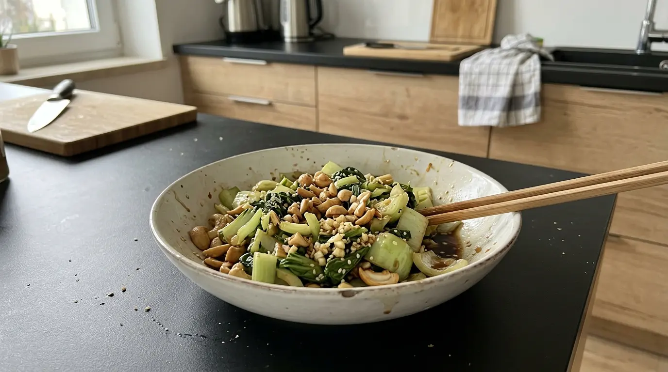 Salade chinoise de pak choi aux noix de cajou